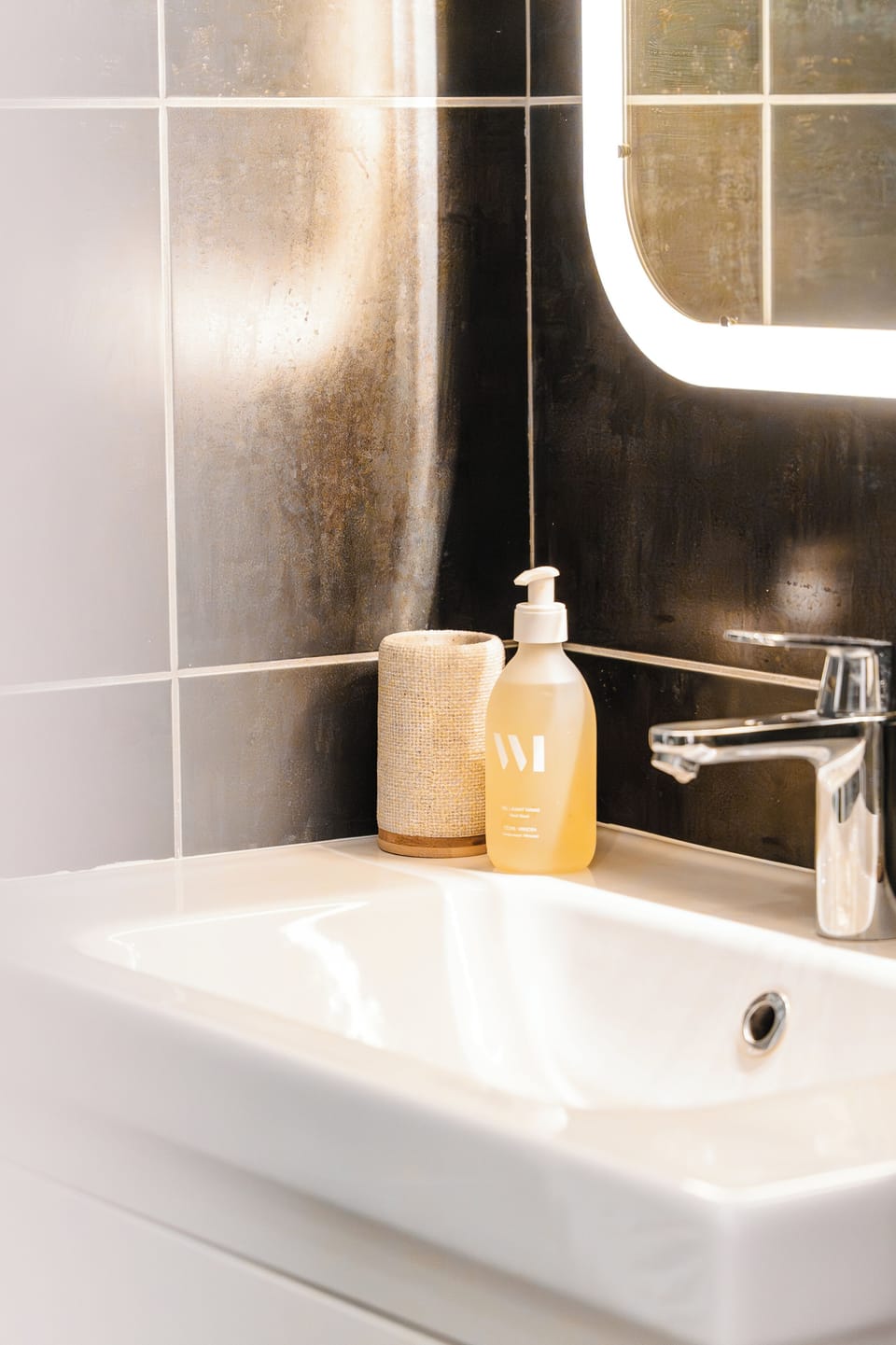 Comfort Double Room | Bathroom | Shower, hair dryer, towels, soap