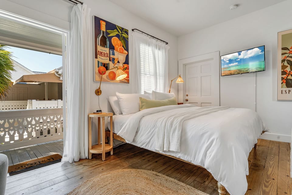 Cozy king bed