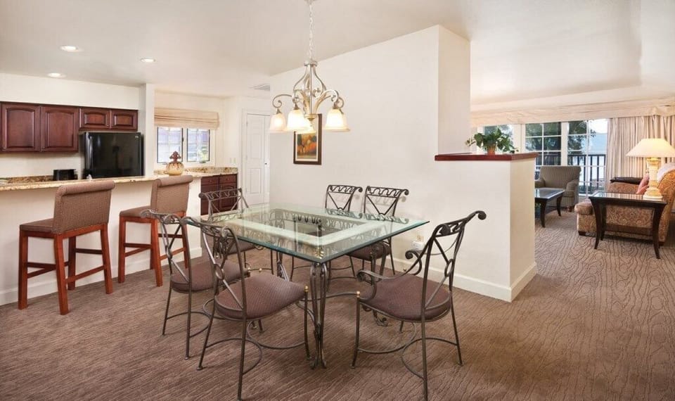 38df5e54-b560-44ba-a833-30adac1f8dbe_WorldMarkClearLake_7.jpg