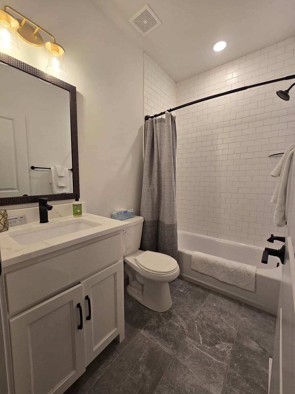 Hall bath- entry level