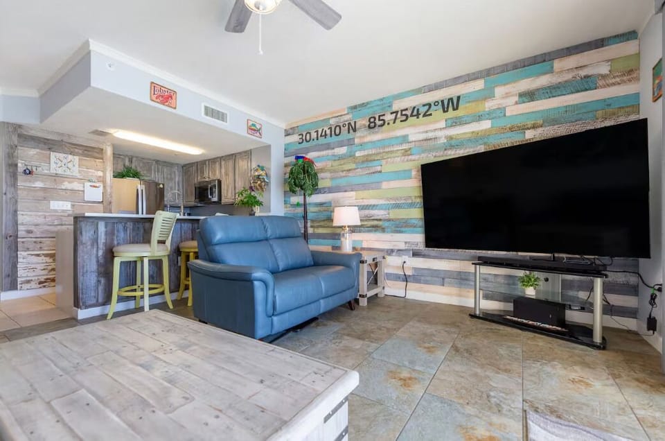 Condo, Multiple Beds (Seychelles 407) | Living area