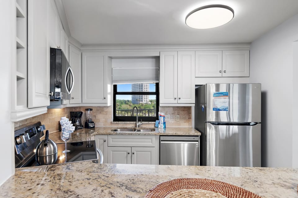 Condo, Multiple Beds (Beachside II #4260) | Private kitchen