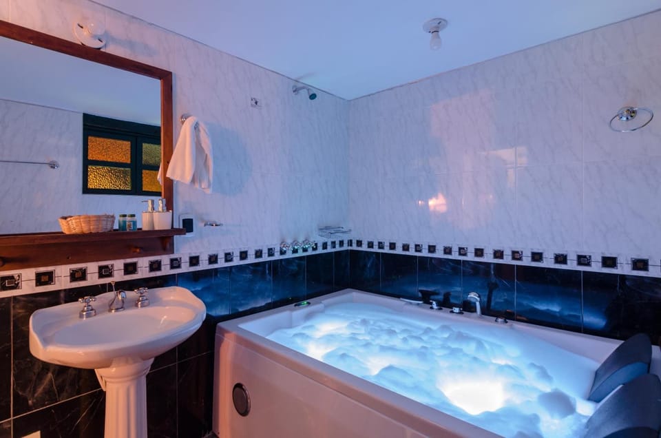 Shower, towels