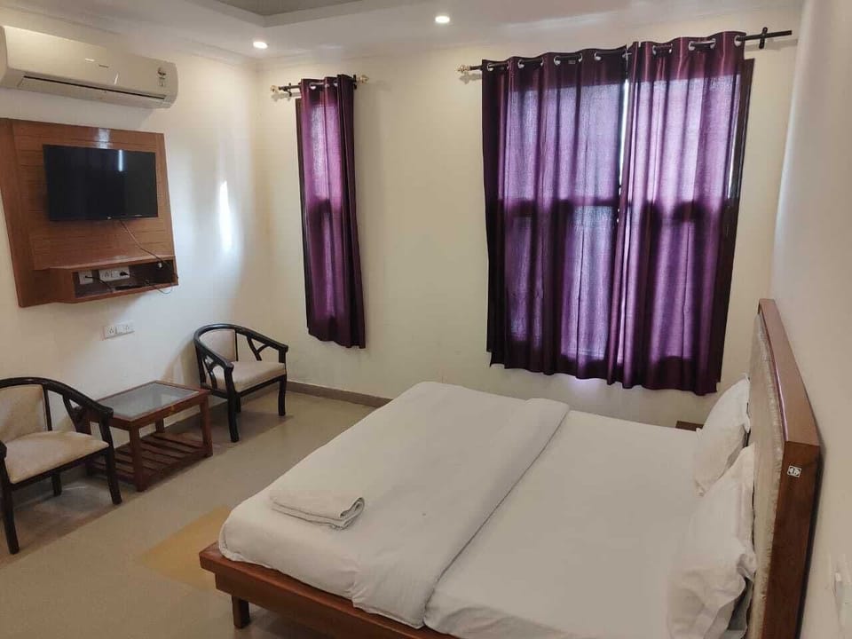Deluxe Double Room | Free WiFi
