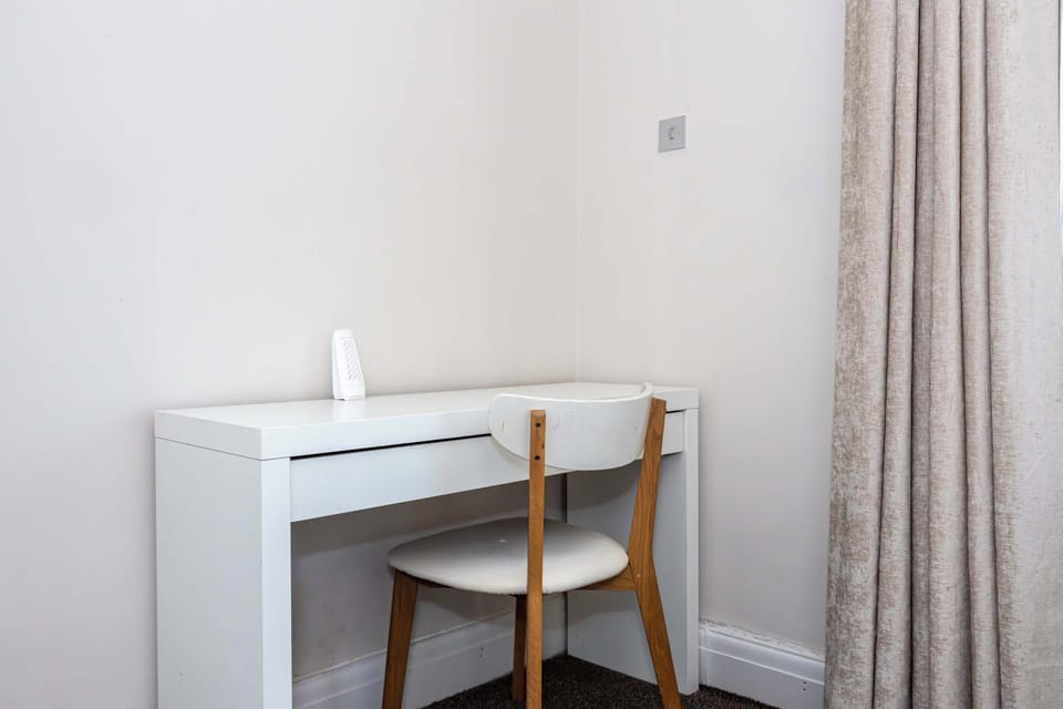 House | 4 bedrooms, high-speed internet