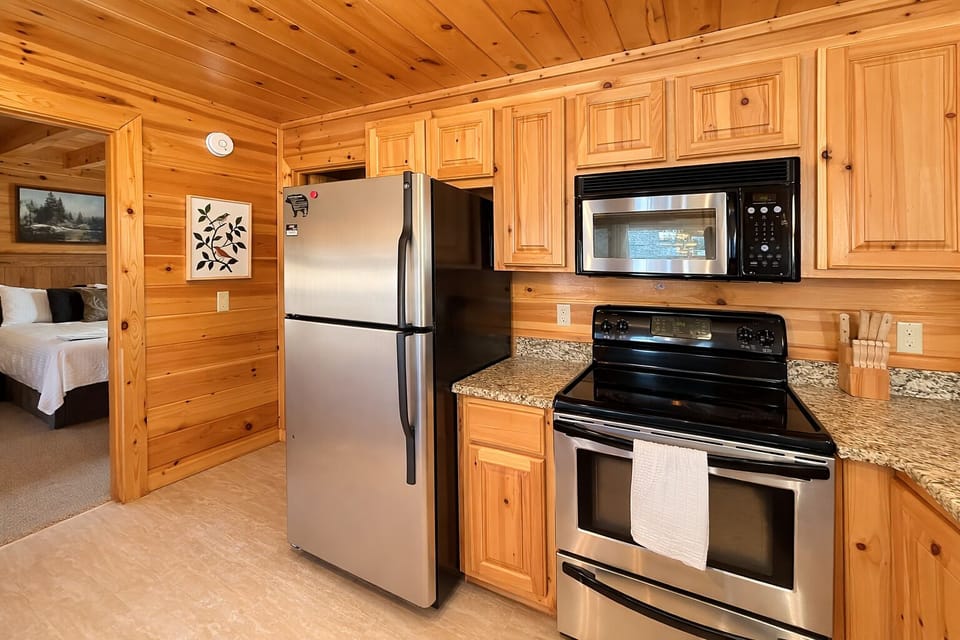 Full size fridge, oven, and microwave