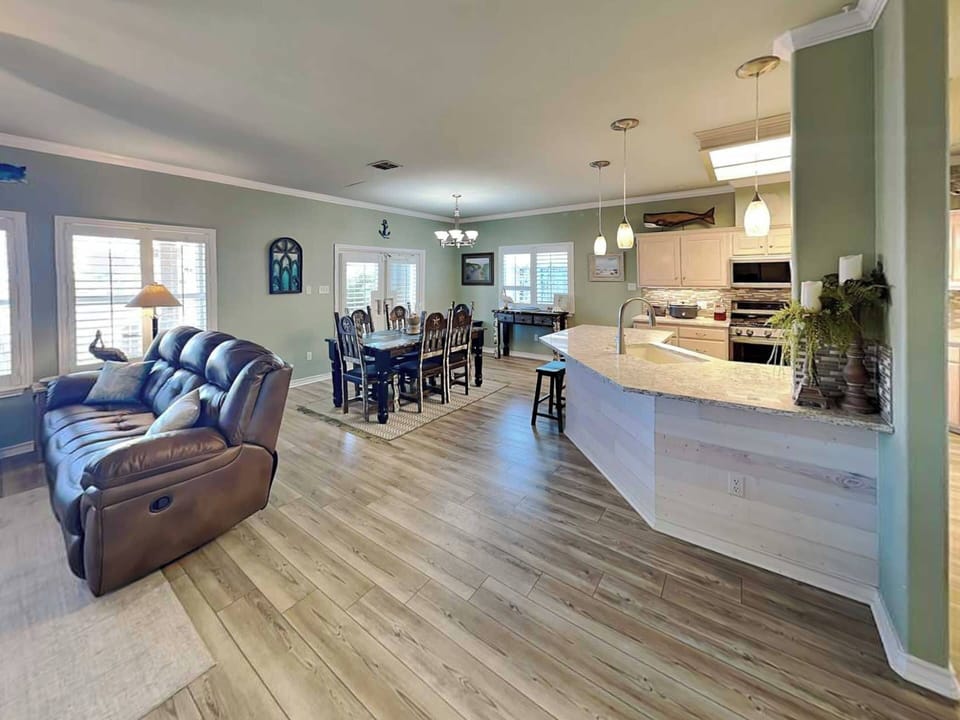 House (3 Bedrooms) | Property amenity
