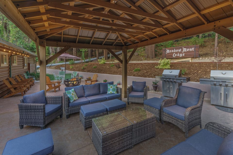 Fire Pit - BBQ - Outdoor Seating