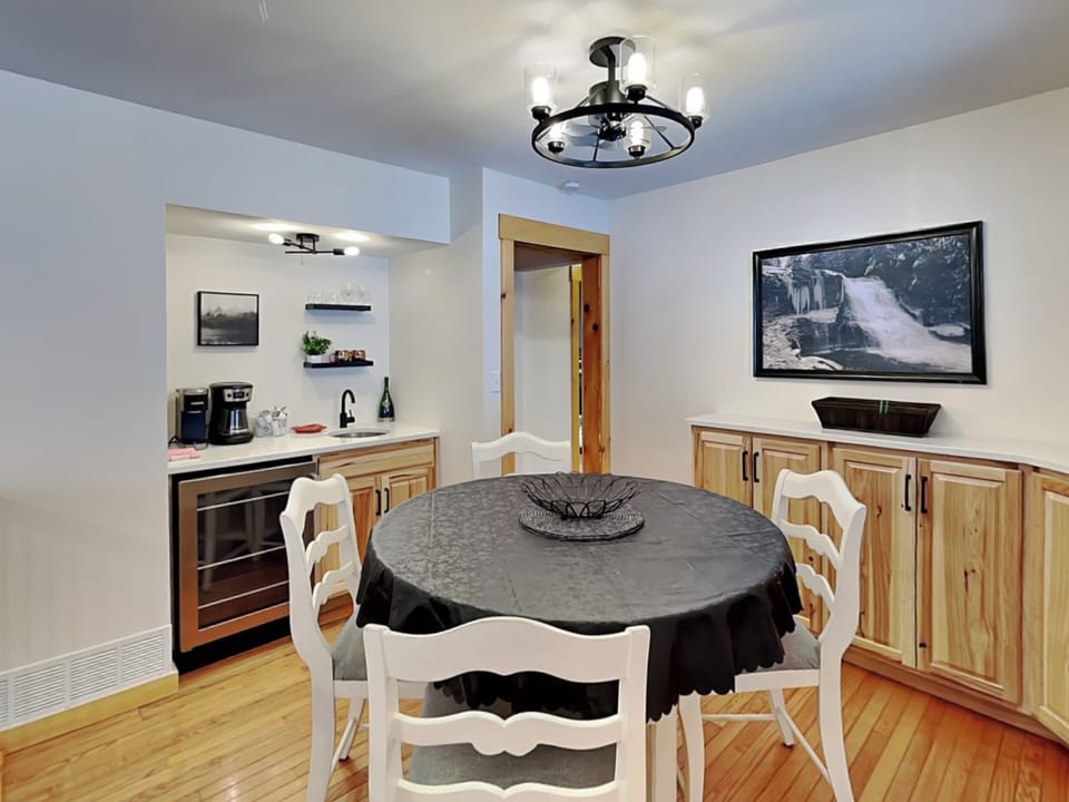 House (5 Bedrooms) | Property amenity