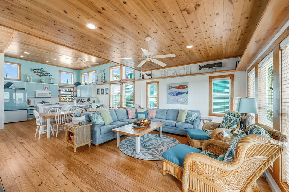 Basic House | Living area