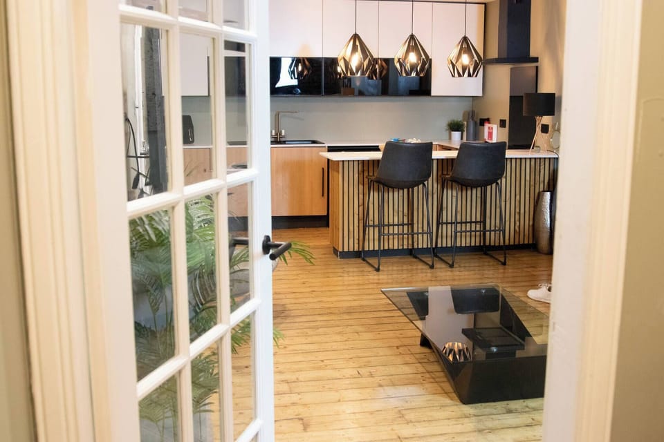 Apartment, 1 Bedroom | Living room