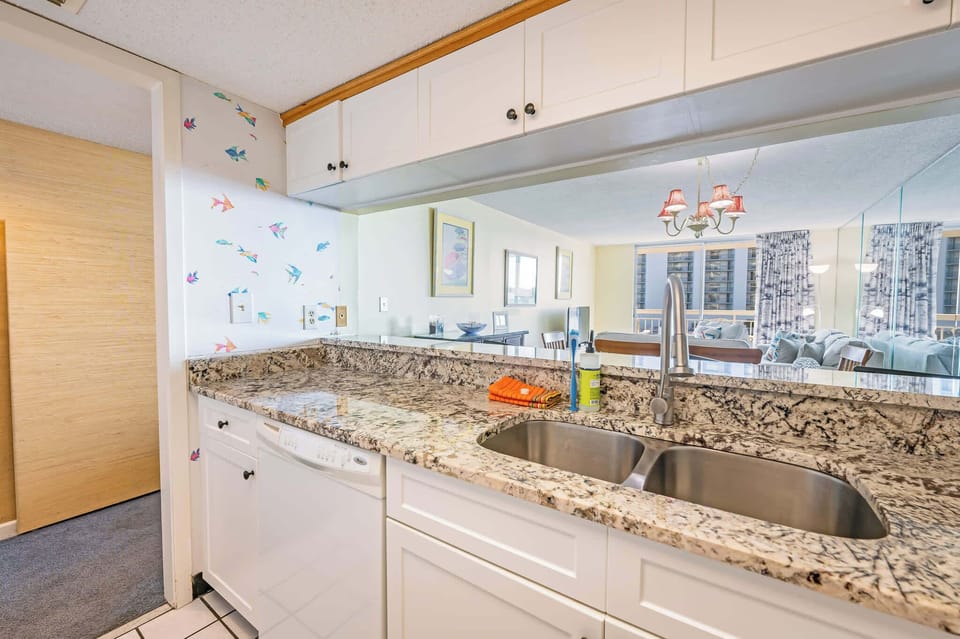 Large Kitchen Area

