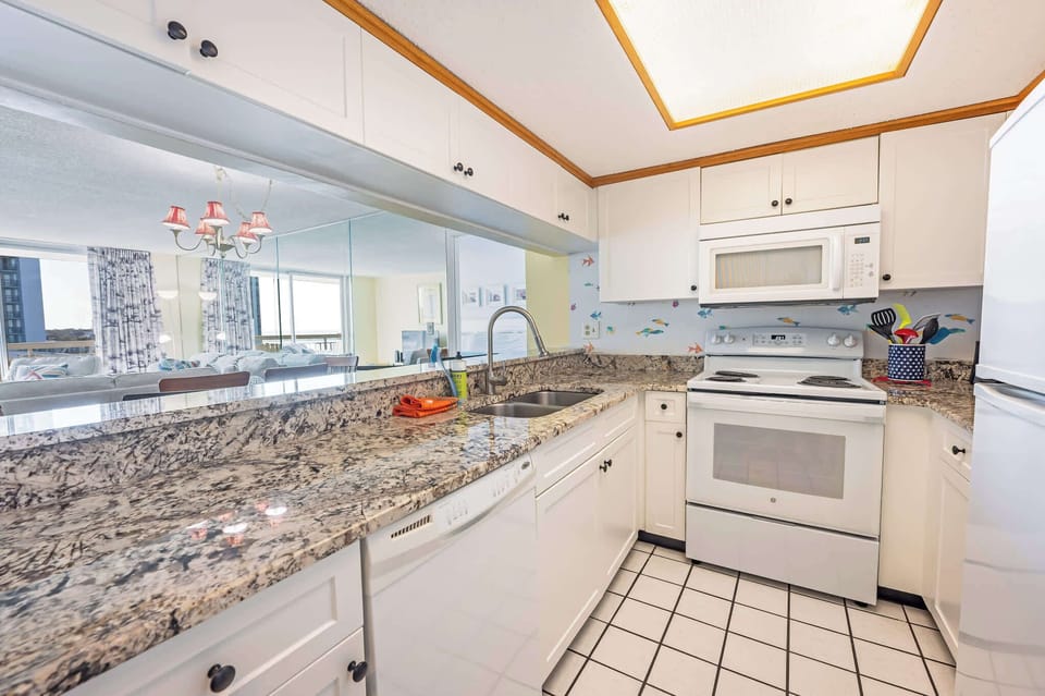 Large Kitchen Area
