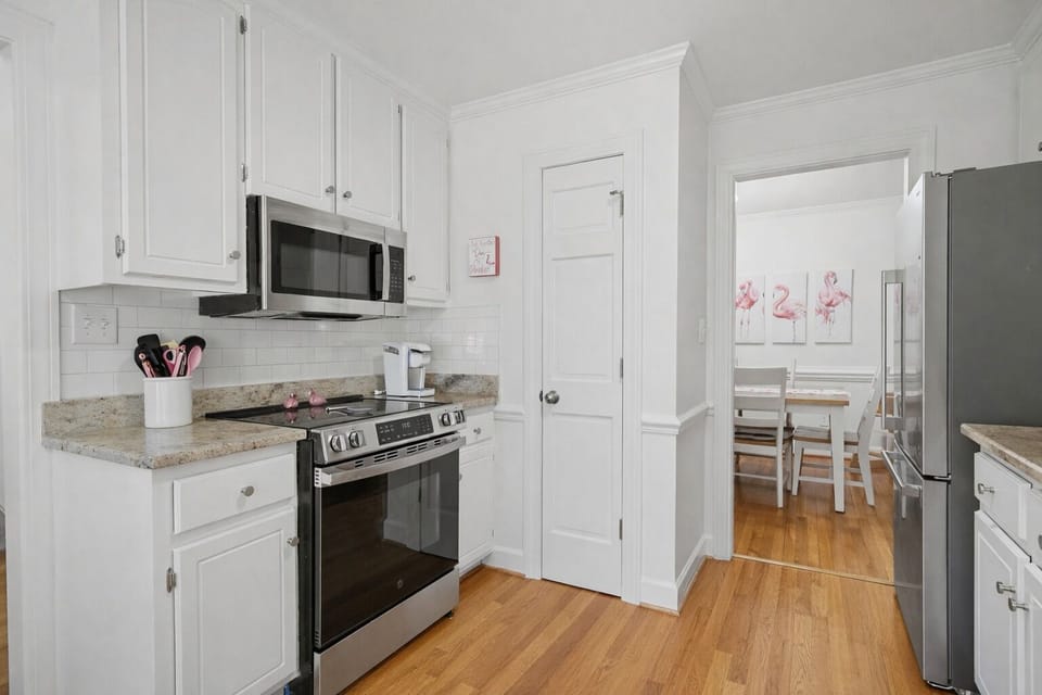 Full kitchen; Well appointed.