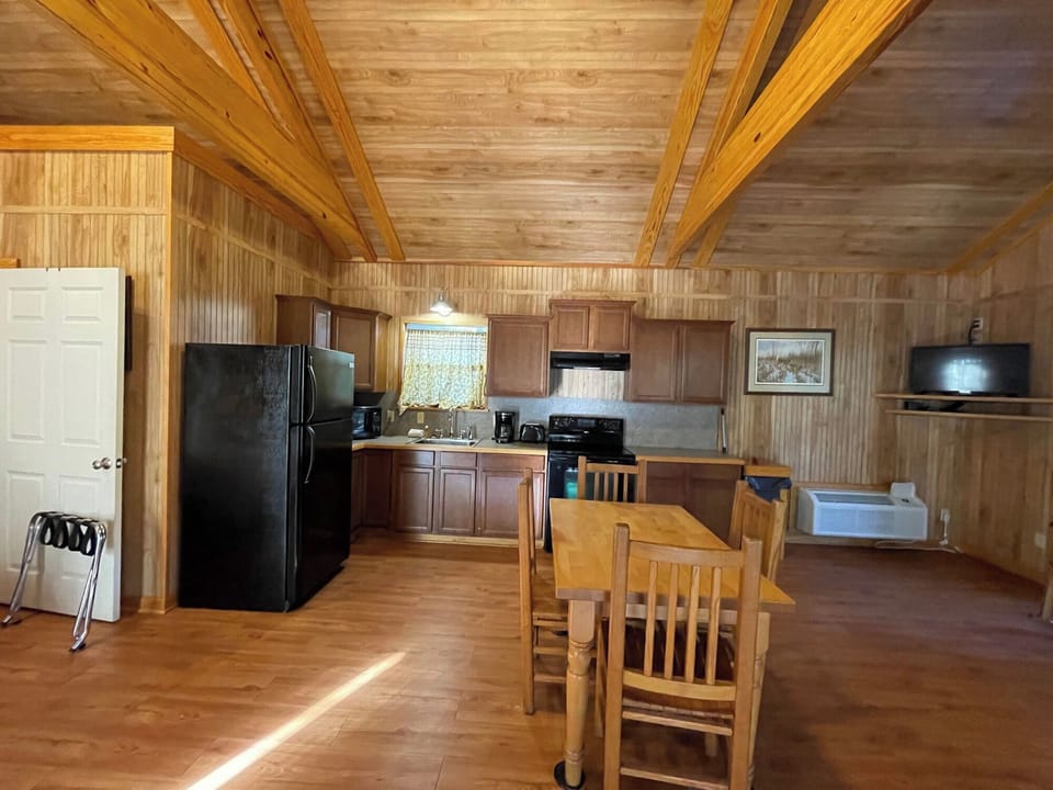 Kitchen Dining Area