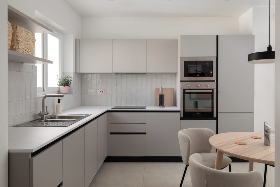 Apartment, City View | Private kitchen | Electric kettle, toaster