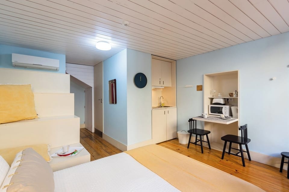 Studio with Comfortable Double-Bed and Air Conditioner