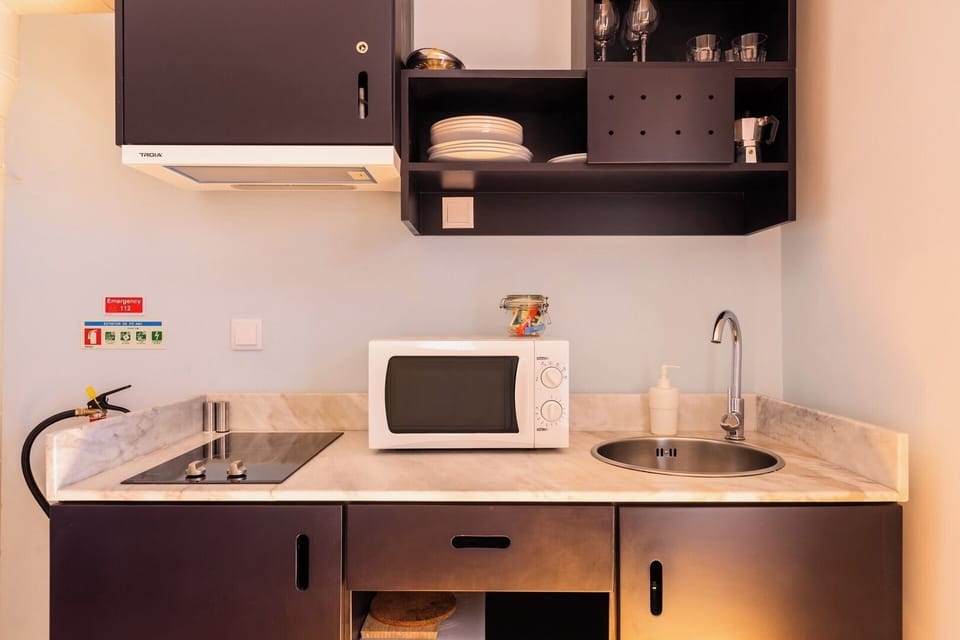 Equipped Kitchenette