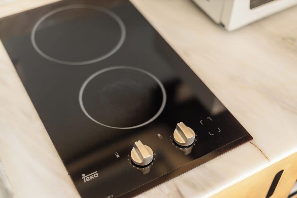 Equipped Kitchenette