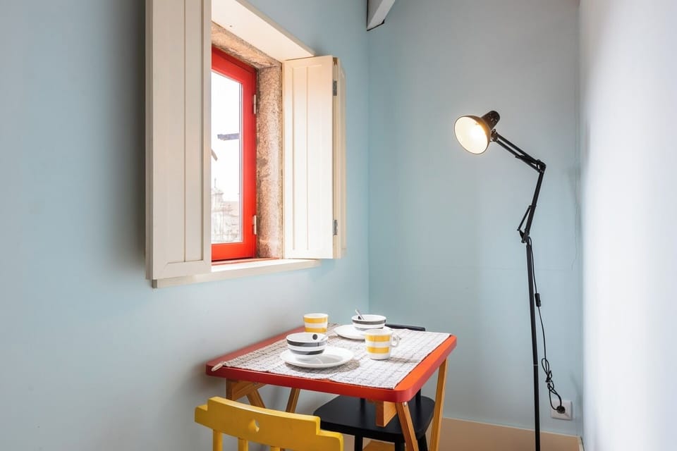 Studio with Comfortable Double-Bed and Air Conditioner