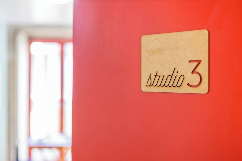 Studio with Comfortable Double-Bed and Air Conditioner