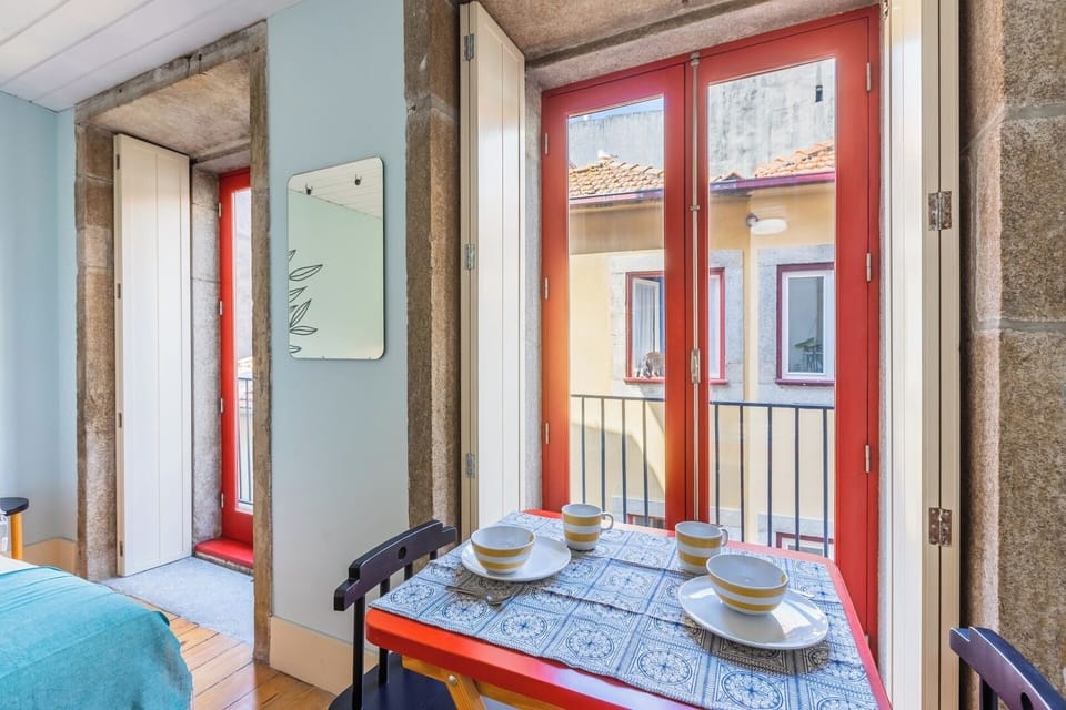 Studio with Comfortable Double-Bed and Air Conditioner