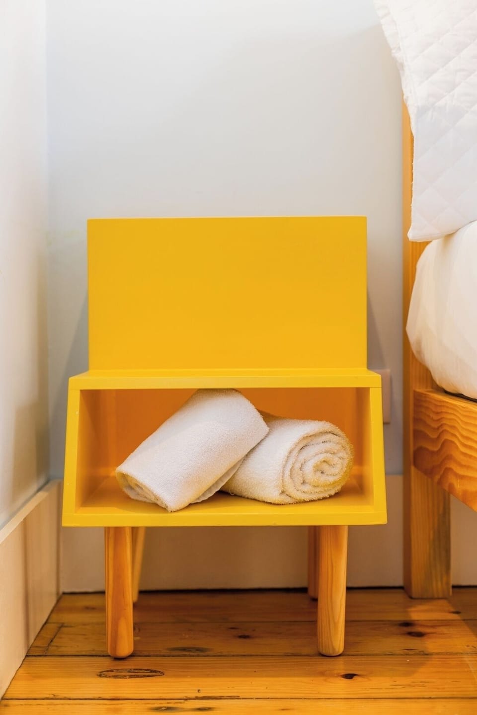 Studio with Comfortable Double-Bed and Air Conditioner