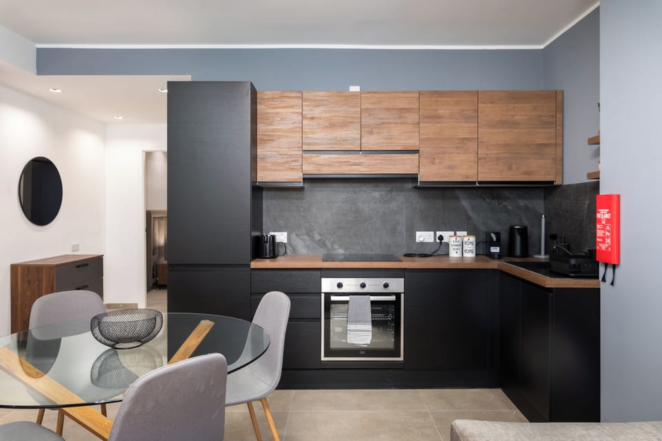 Apartment, City View | Private kitchen