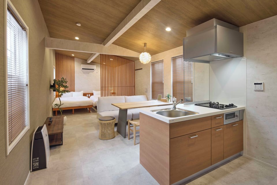GF-4 (Up to 5 Guests): Complimentary Light Snacks & Beer (per guest) / Non-Smoking | Individually decorated, individually furnished, free WiFi, bed sheets