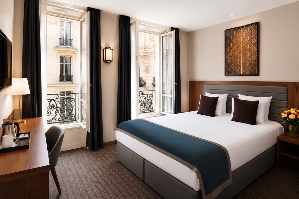 Deluxe Room | Premium bedding, minibar, in-room safe, desk