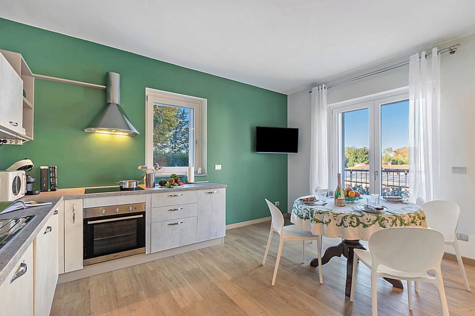 Family Apartment, 1 Bedroom, Balcony, Mountainside (Appartamento Girasole) | Private kitchen
