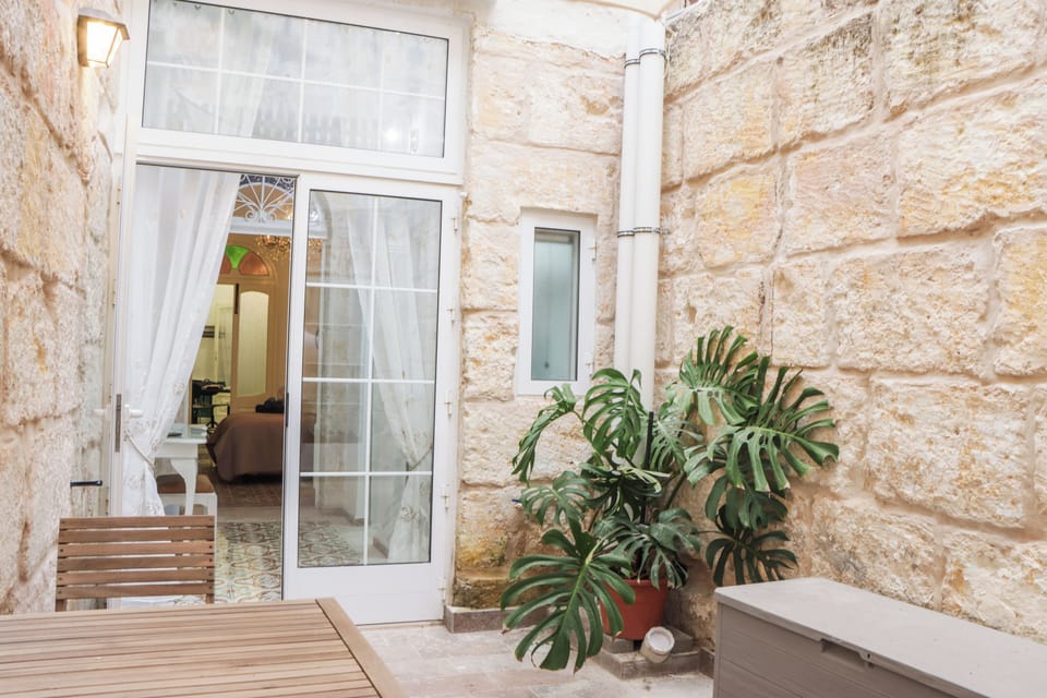 Apartment, City View | Outdoor dining