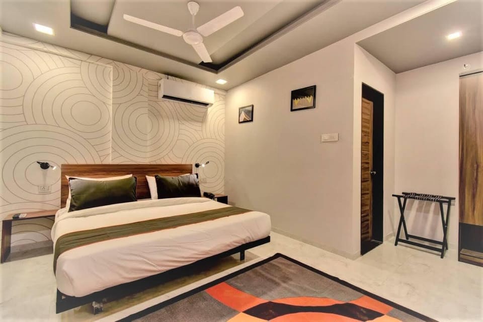 Economy Single Room, City View | Blackout drapes, iron/ironing board, free WiFi