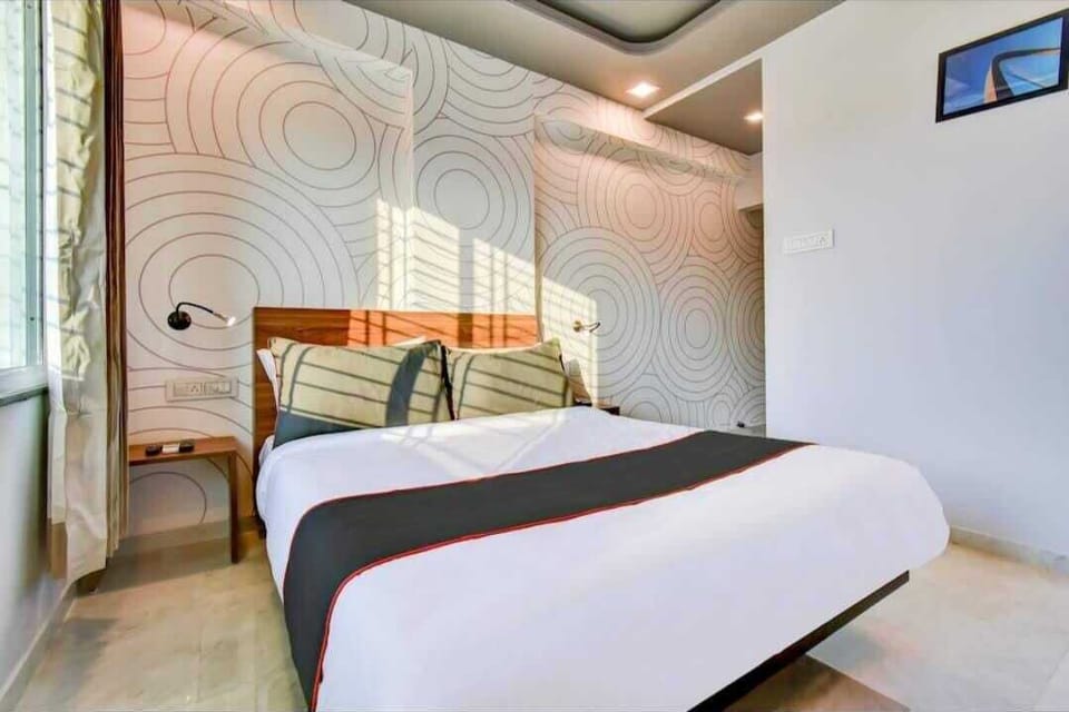 Economy Single Room, City View | Blackout drapes, iron/ironing board, free WiFi