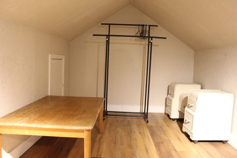 Closet/nook area in king bedroom upstairs that will be turned in to Children's play area in Mar2026