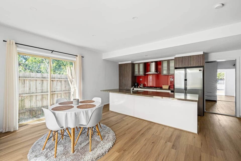 A well-equipped kitchen with plenty of space for everyday cooking, whether it’s a quick breakfast or