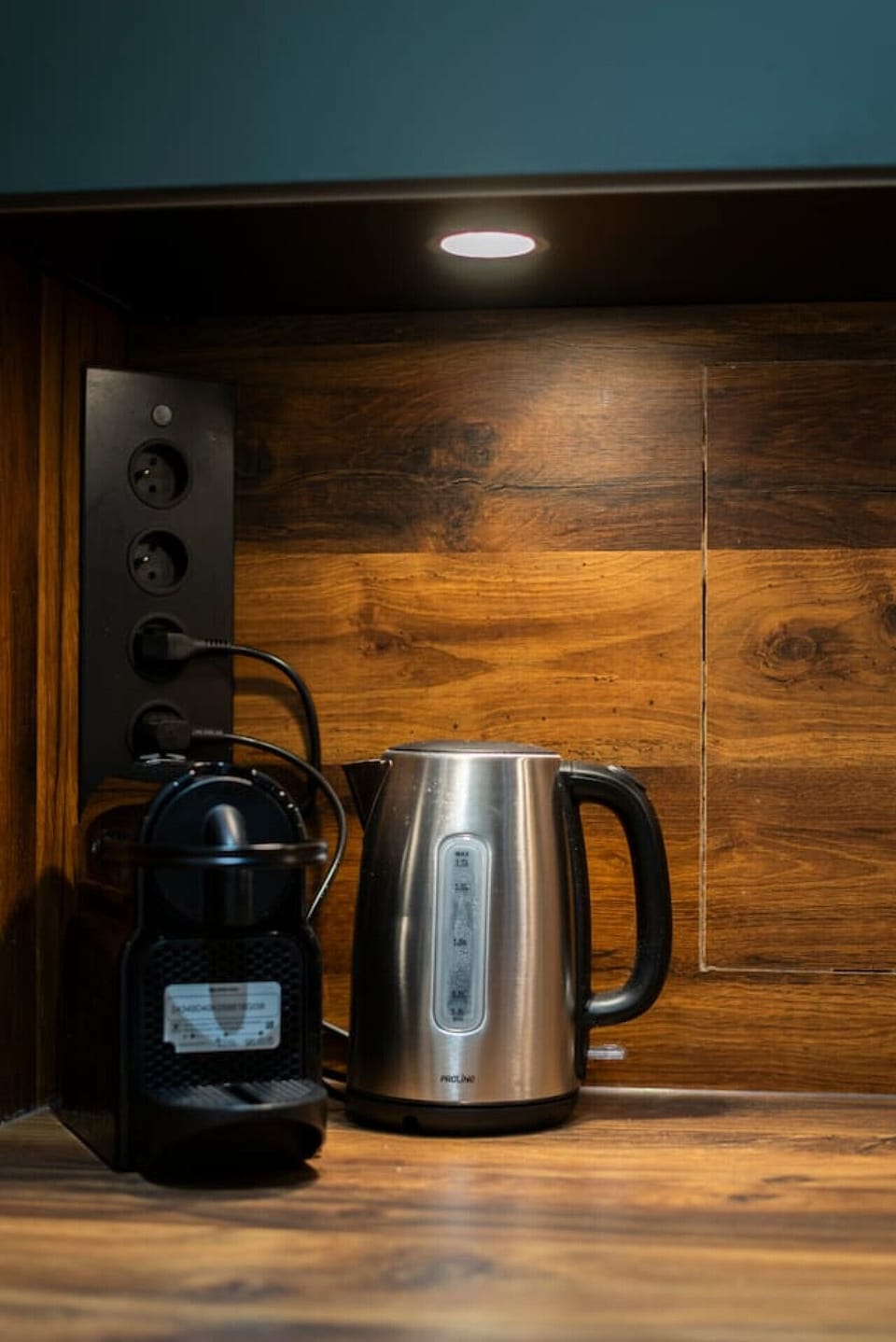 Cafetière et bouilloire - kit d`accueil à votre disposition