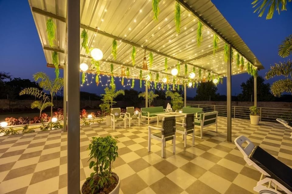 Deluxe Villa, Balcony, Garden View | Outdoor dining