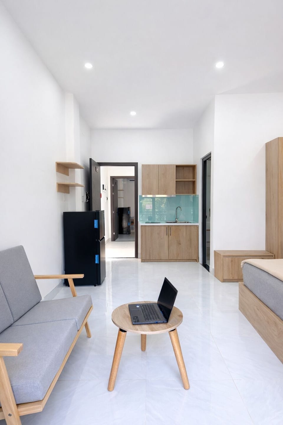 Executive Studio, Balcony, City View | Private kitchen | Fridge, stovetop, dining tables