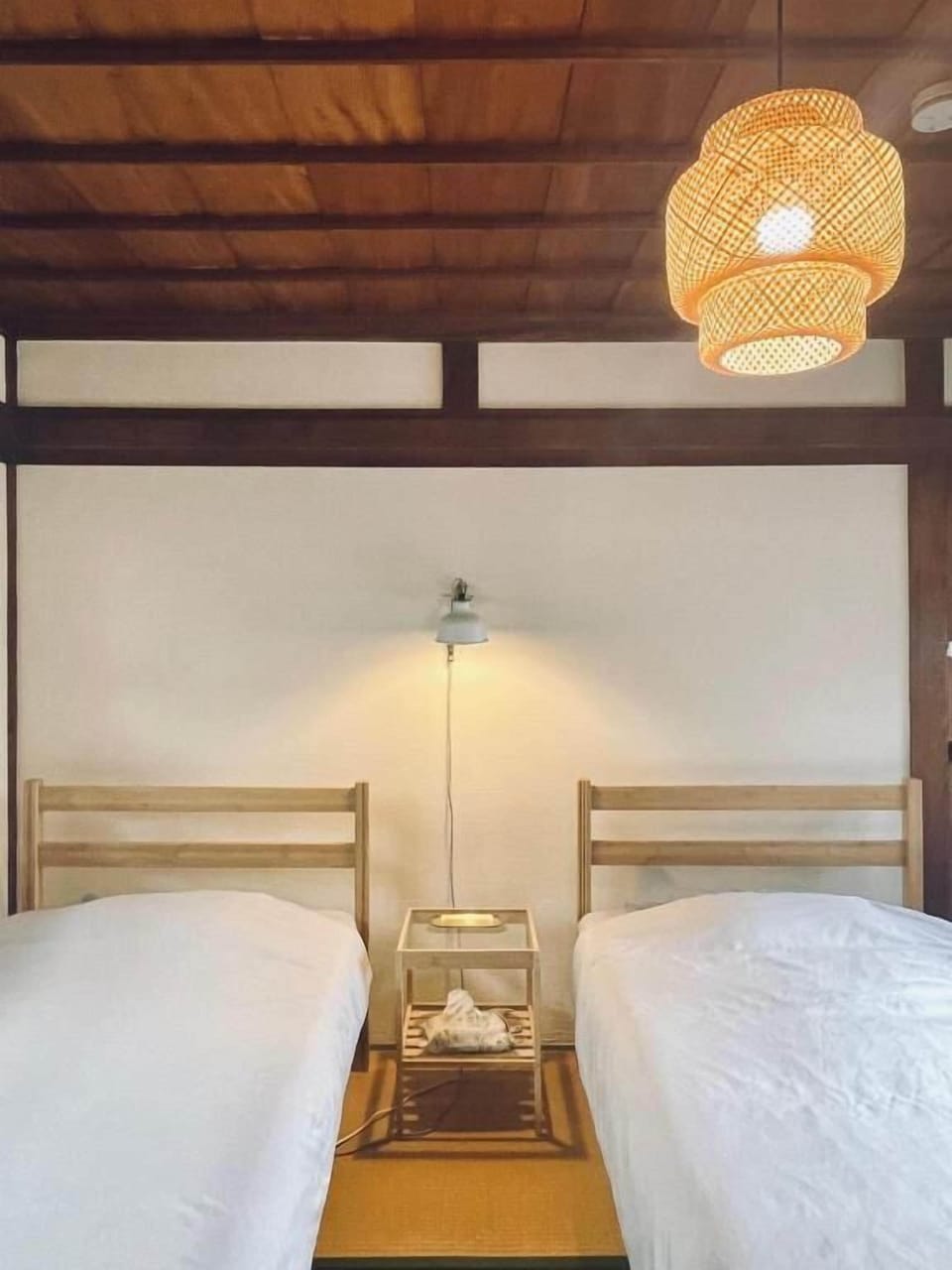 In-room safe, blackout drapes, WiFi (free)