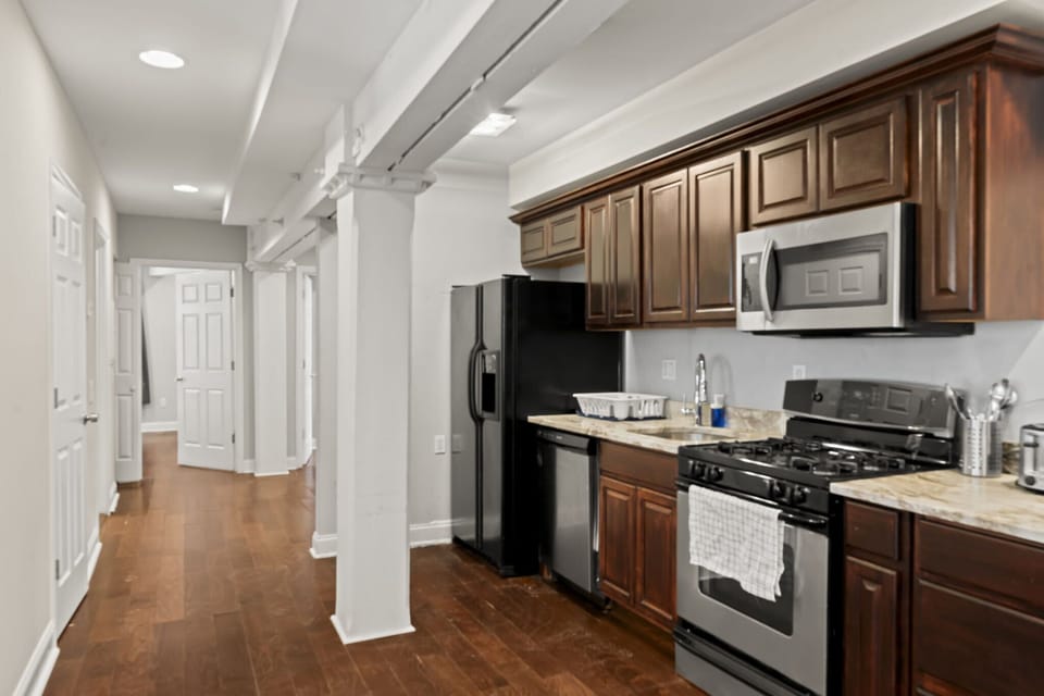 Full Kitchen