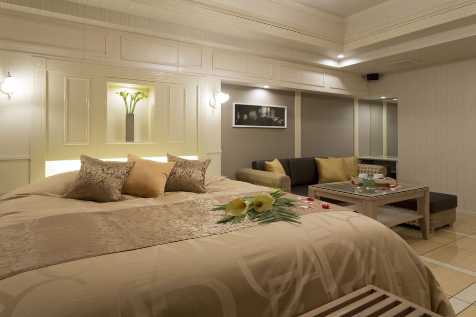 Deluxe Room | Down comforters, minibar, desk, blackout drapes