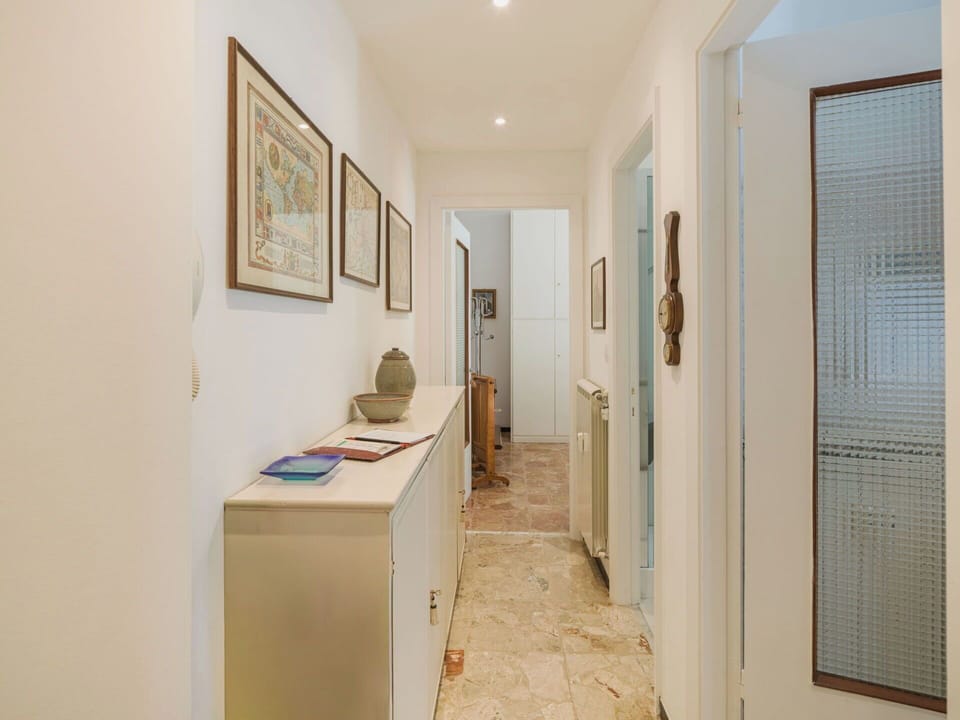 Flooring, Wall, Floor, Wood, Interior Design, Ceiling, Lighting, Room, Door, Home