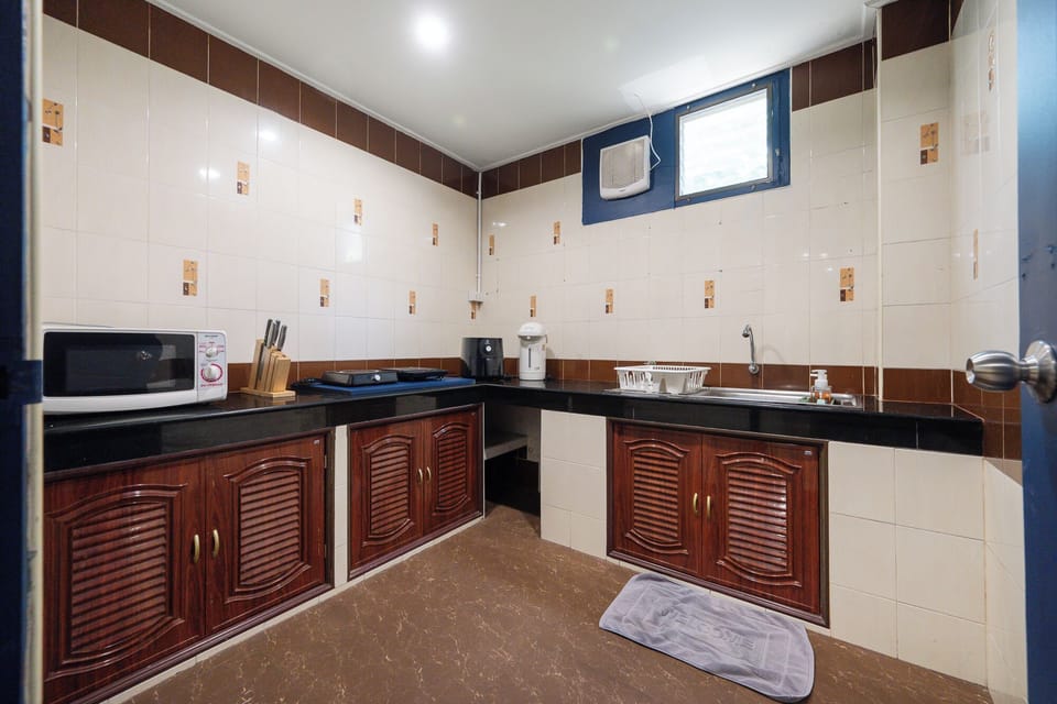 Family House | Shared kitchen