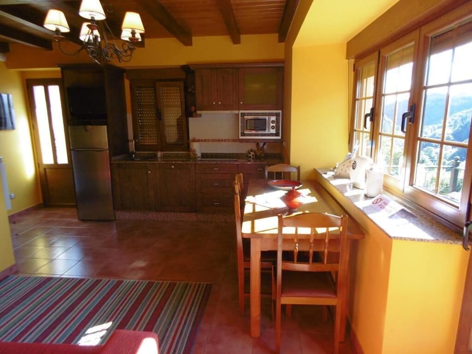 Apartment, Balcony, Garden View | Private kitchen