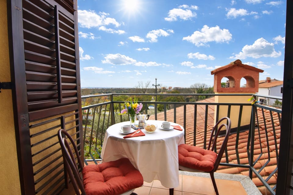 Apartment, 1 Bedroom, Balcony, Garden View | Balcony
