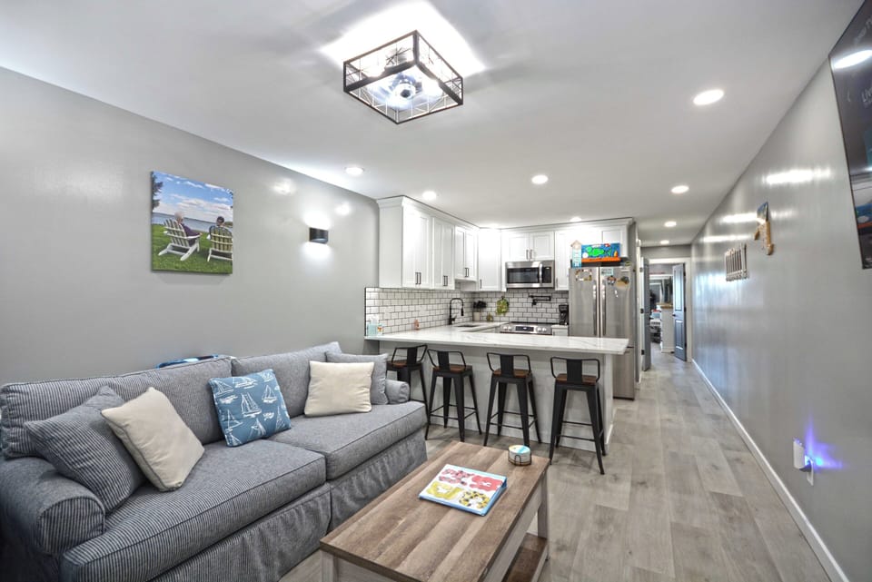LIVING-AREA