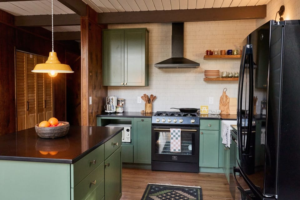 Signature Cabin, 3 Bedrooms, Hot Tub, Mountain View | Private kitchen | Fridge, microwave, oven, stovetop