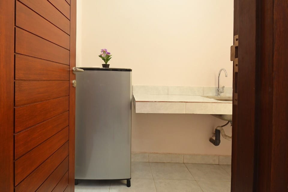 Standard Room | Private kitchen | Fridge