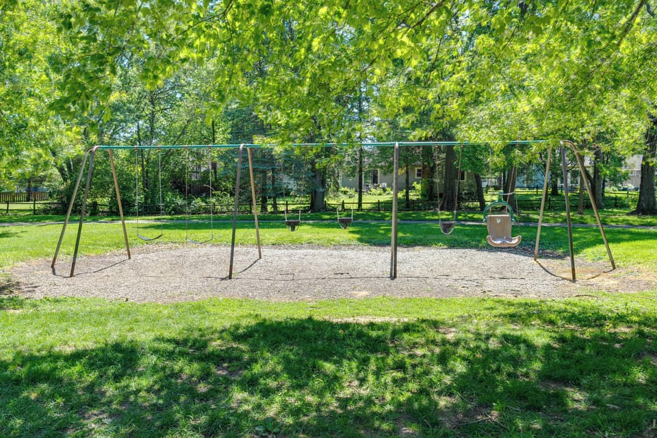 Castlerea Casa Columbus Home w/ Deck & Yard Cottage in Hilliard